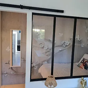 Séduisant Avec Cour Privative Appartement