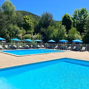 Village De Et La Pierre De L'aigle Camping